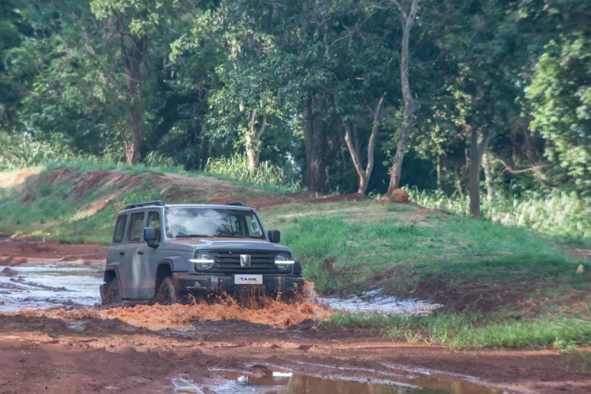 Tank 300 tem capacidade de imersão na água de 70 cm
