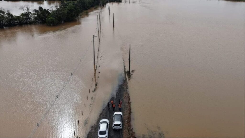 Tempestades severas deixam 11 municípios em situação de emergência em SC Tempestades severas deixam 11 municípios em situação de emergência em SC