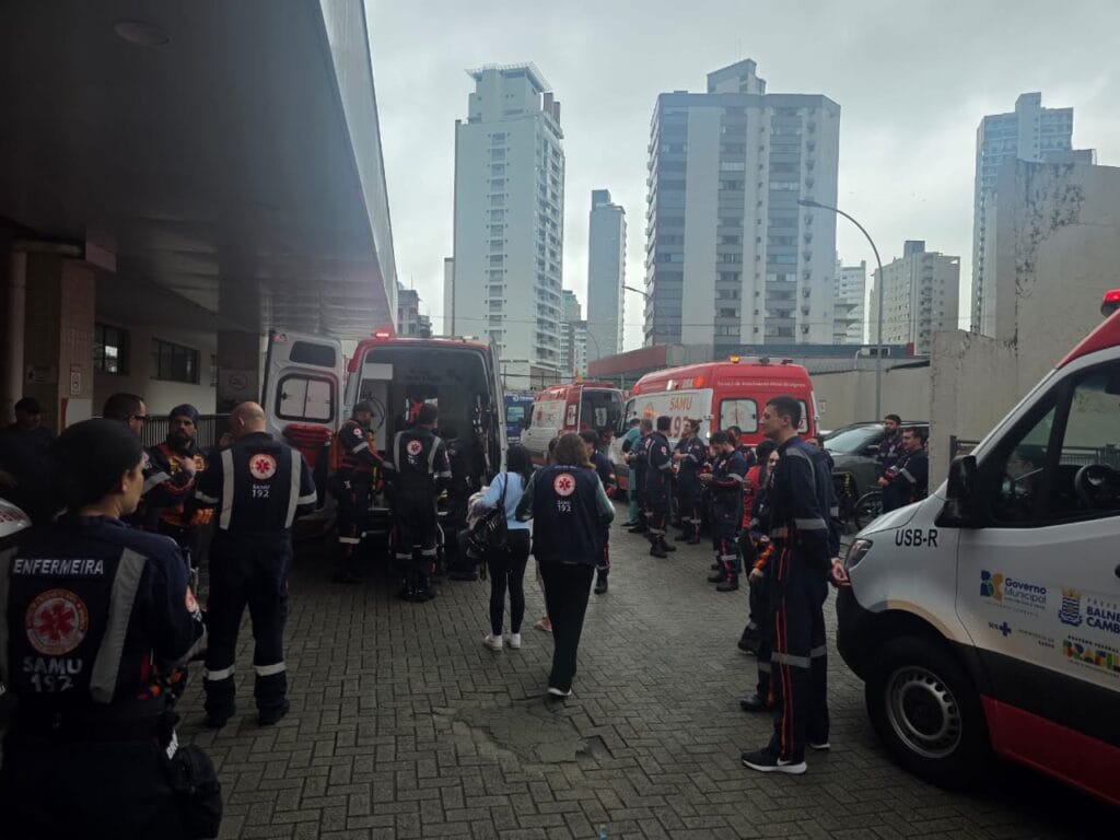 URGENTE: Hospital Marieta fica sem energia e pacientes estariam sendo evacuados em Itajaí URGENTE: Hospital Marieta fica sem energia e pacientes estariam sendo evacuados em Itajaí