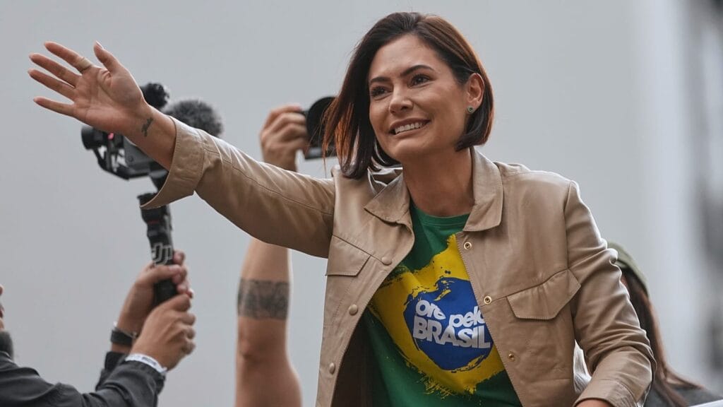 Michelle Bolsonaro é eleita senadora pelo Distrito Federal