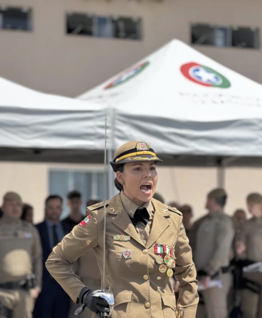 Balneário Camboriú tem primeira mulher no comando da Polícia Militar Balneário Camboriú tem primeira mulher no comando da Polícia Militar