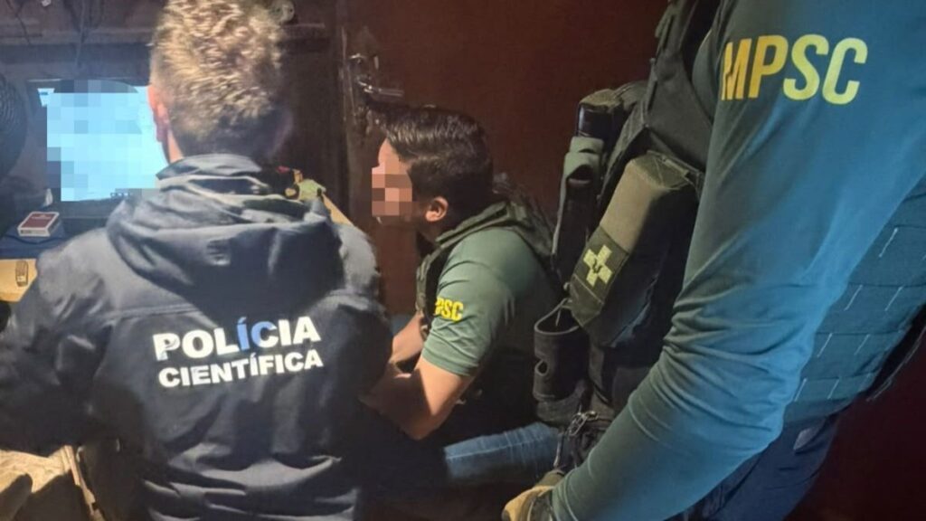 Operação internacional com apoio da Interpol prende homem por abuso sexual infantojuvenil em Florianópolis